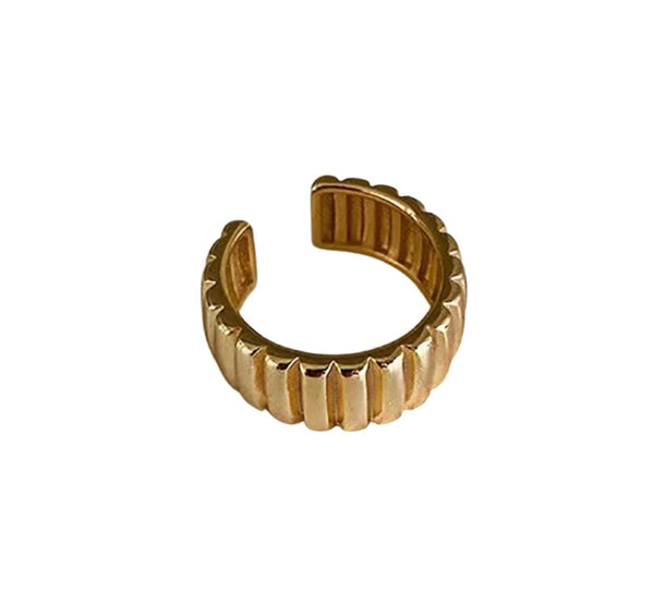 Sol-Ribbed-Ring-Layers-of-Jewelry